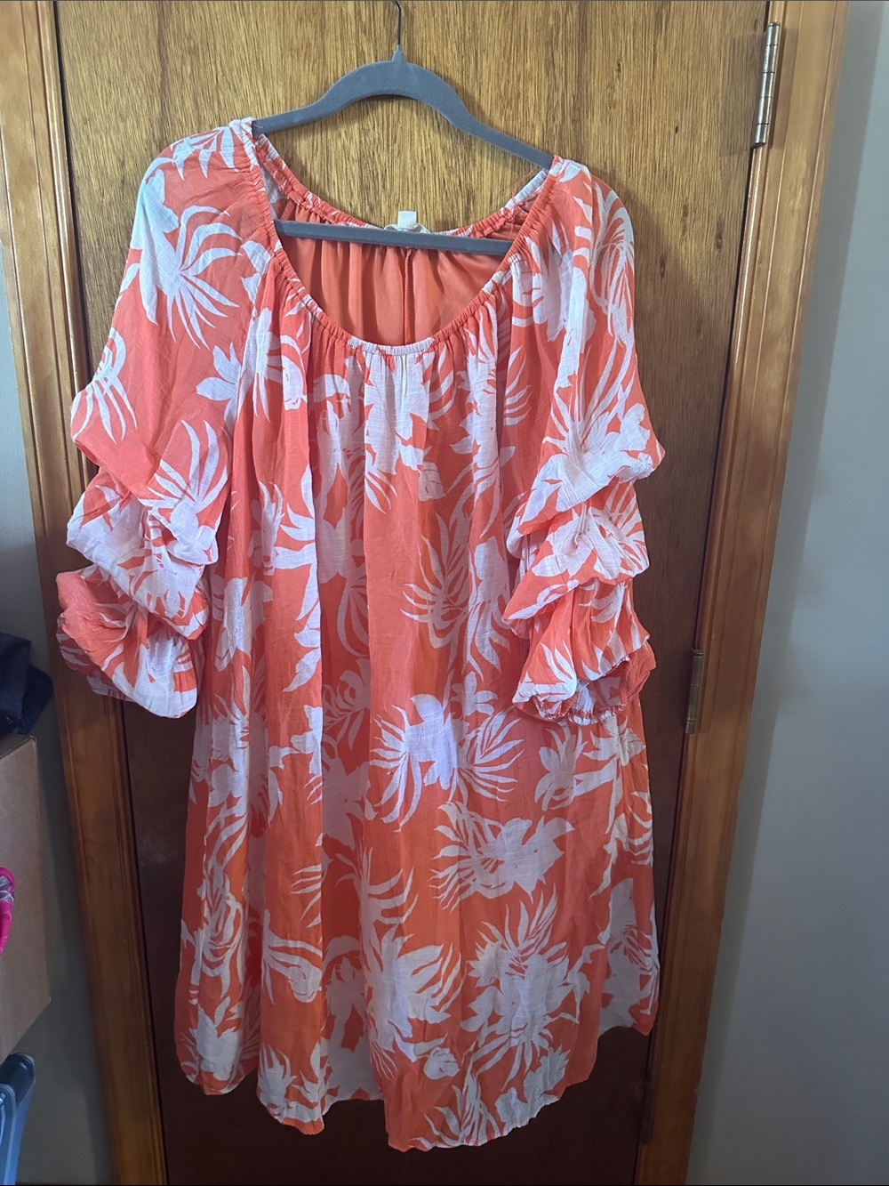 Indigo Rose - Coral & White Floral Ruffle-Sleeve Tunic
